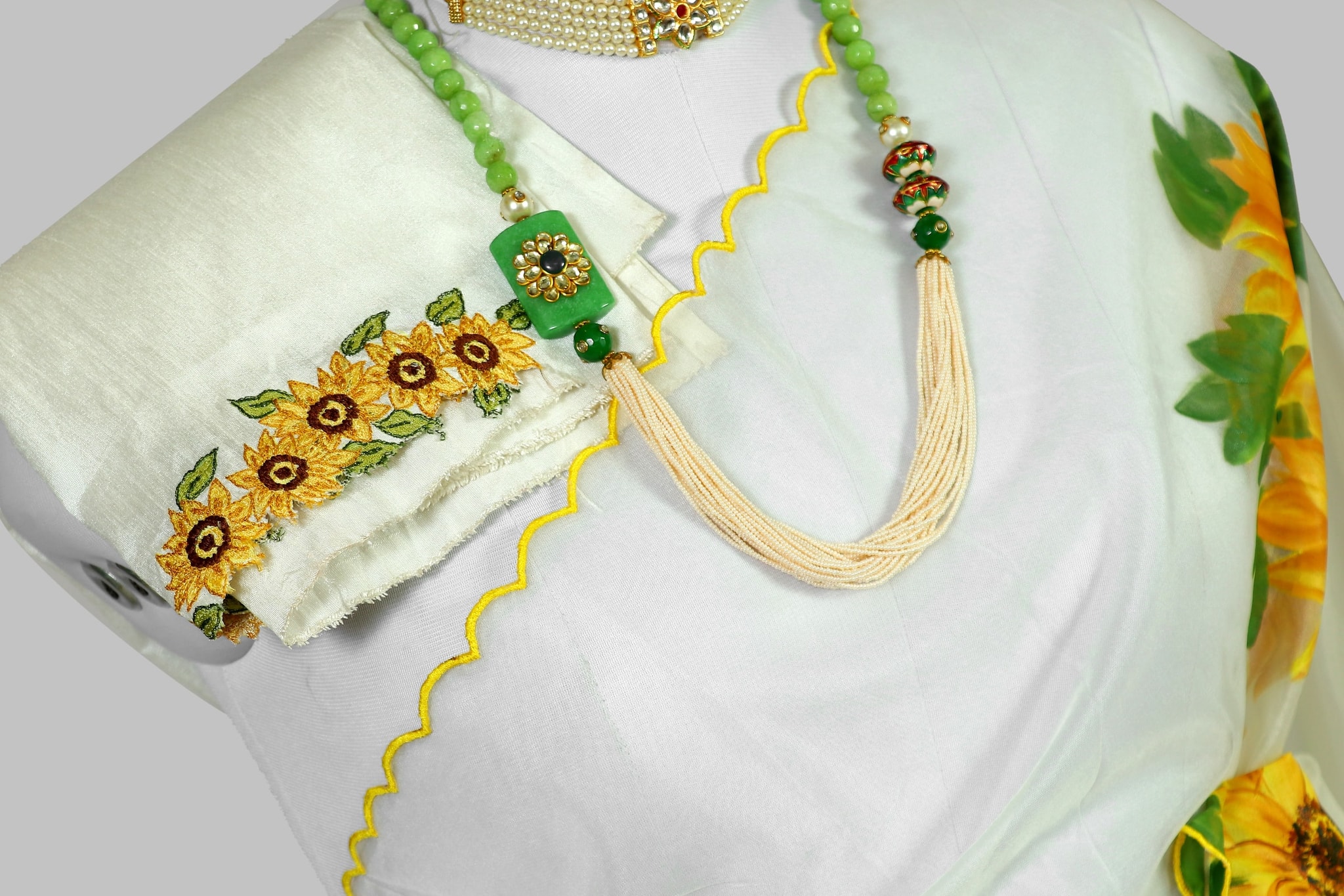 Rajnigandha – 7 Mtr Miniature Tissue Silk